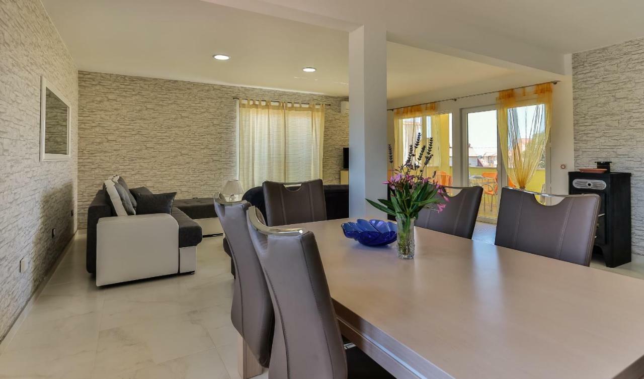 Apartments Dora Victoria Dream Medulin Exterior photo