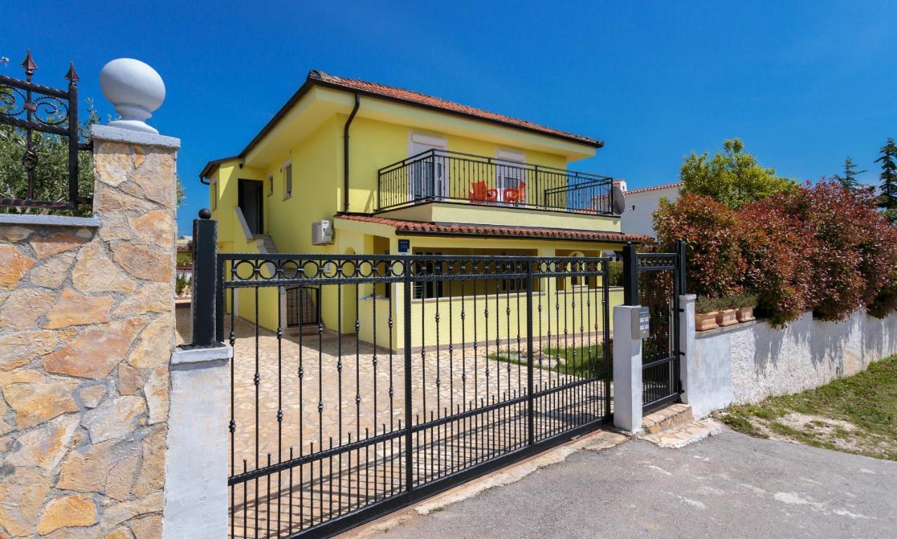 Apartments Dora Victoria Dream Medulin Exterior photo